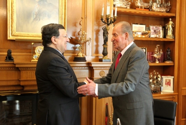 Su Majestad el Rey recibe el saludo del Presidente de la Comisión Europea, José Manuel Durão Barroso
